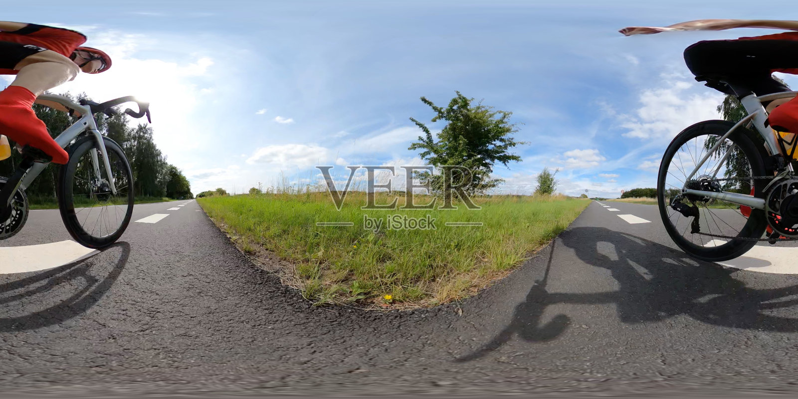 360度全景自行车训练自行车运动比赛照片摄影图片