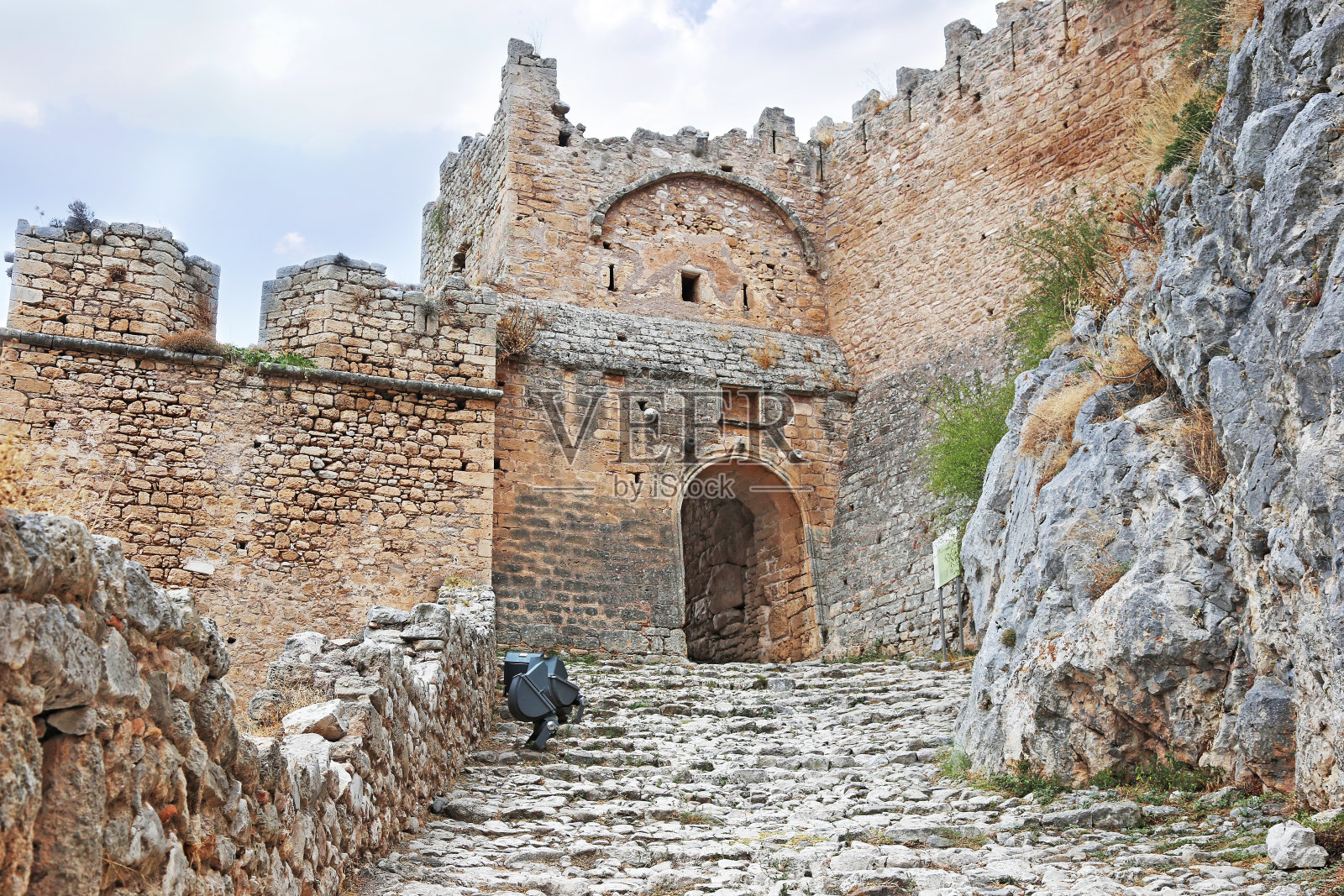 希腊伯罗奔尼撒半岛——古代科林斯的卫城照片摄影图片