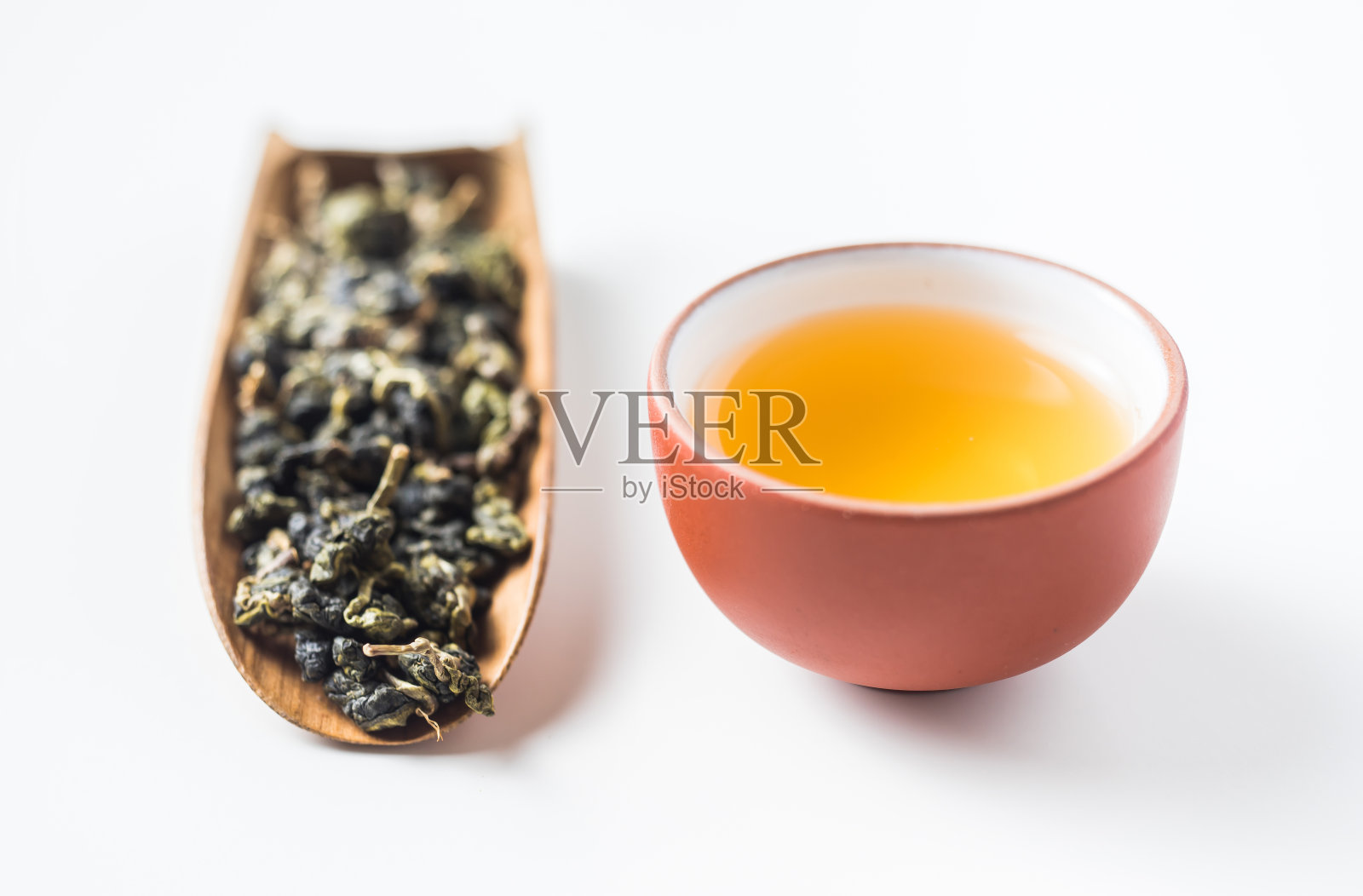 新鲜台湾乌龙茶及茶壶照片摄影图片