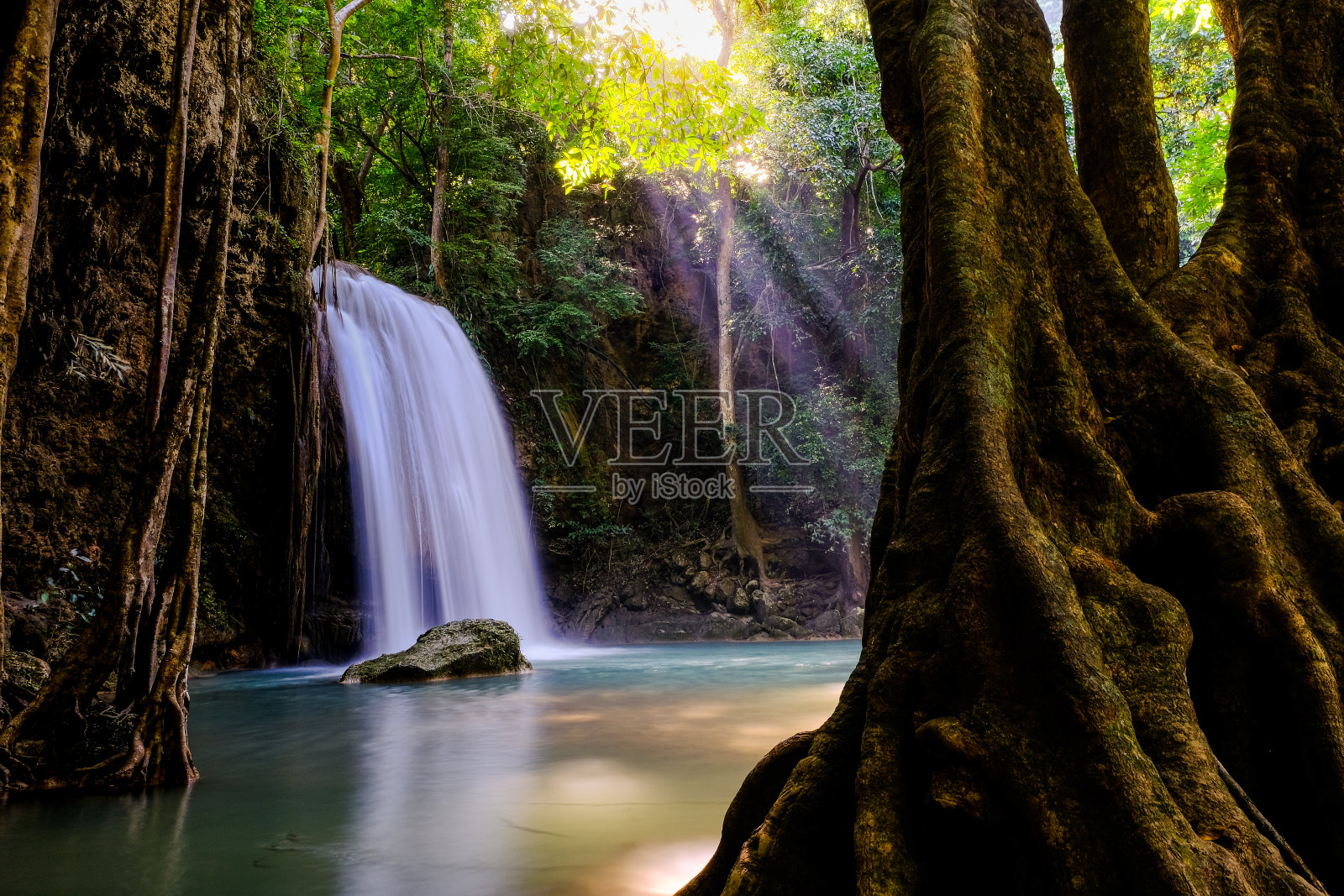 泰国国家公园四面瀑布3层照片摄影图片
