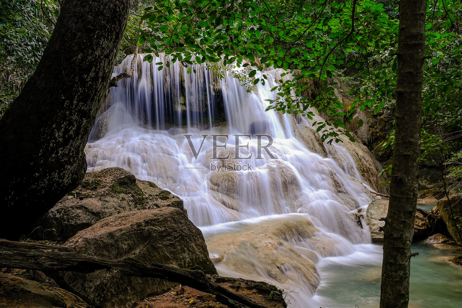 泰国国家公园四面瀑布6层照片摄影图片