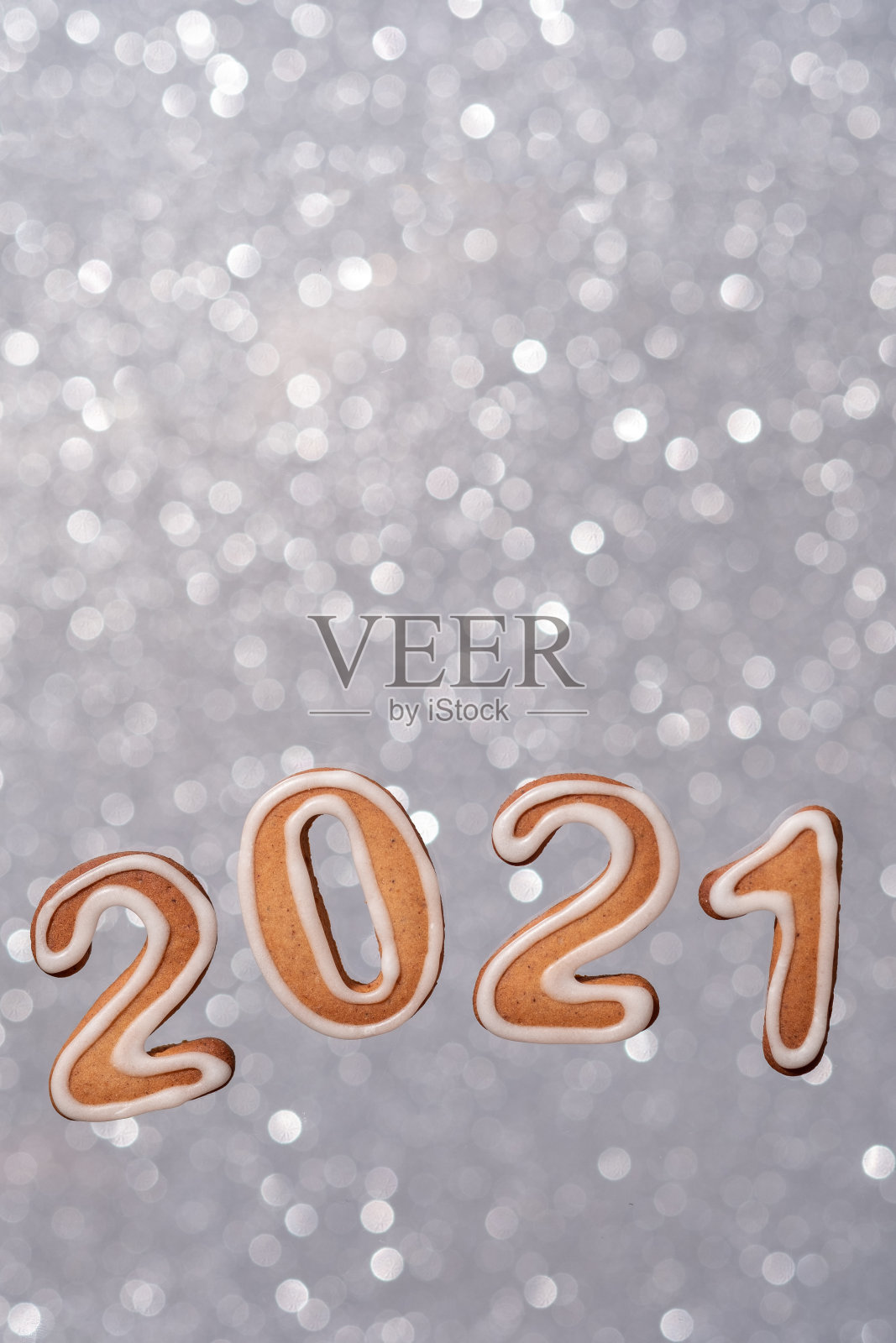 新年饼干的数字形式是2021年照片摄影图片