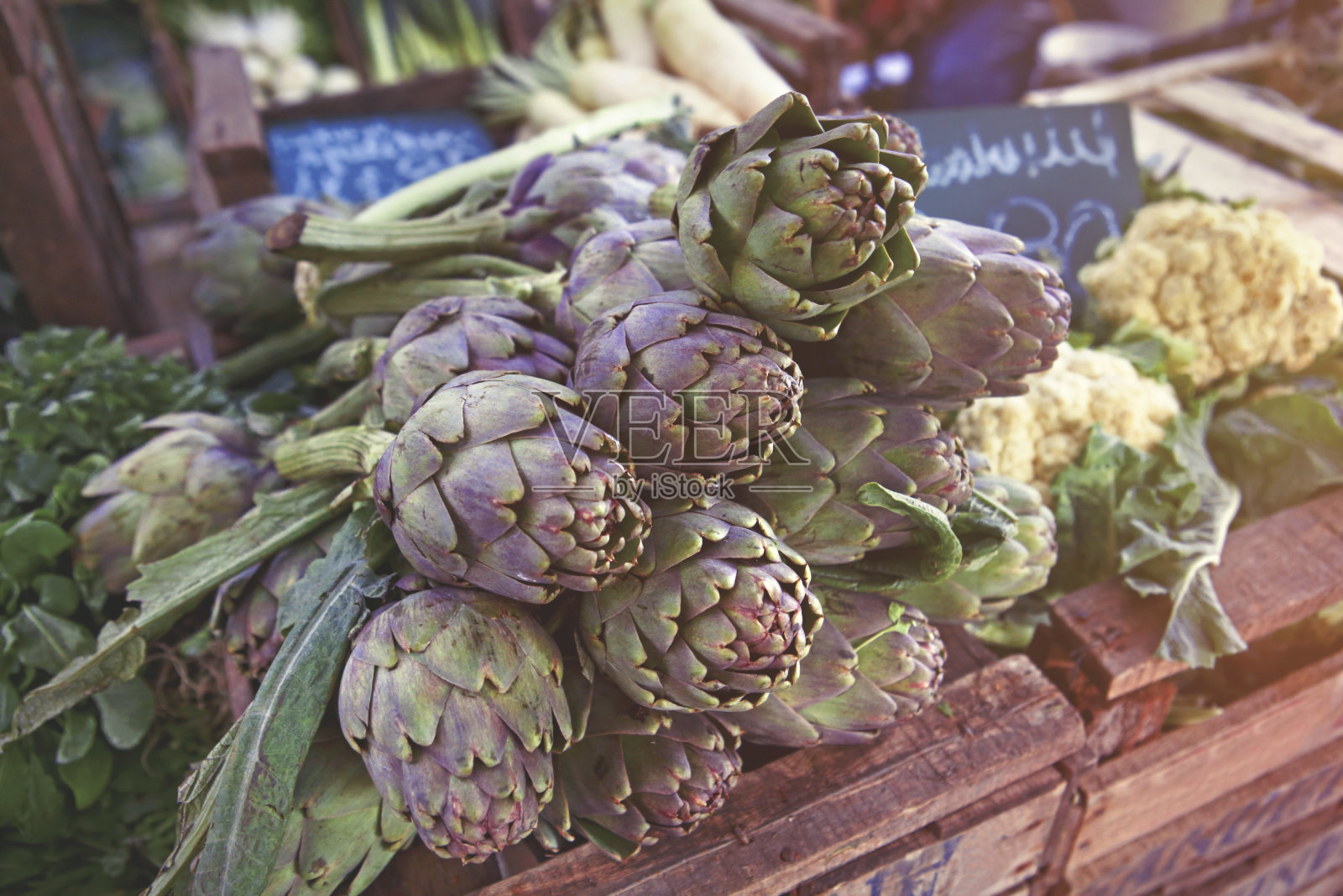 市场上的新鲜蔬菜照片摄影图片