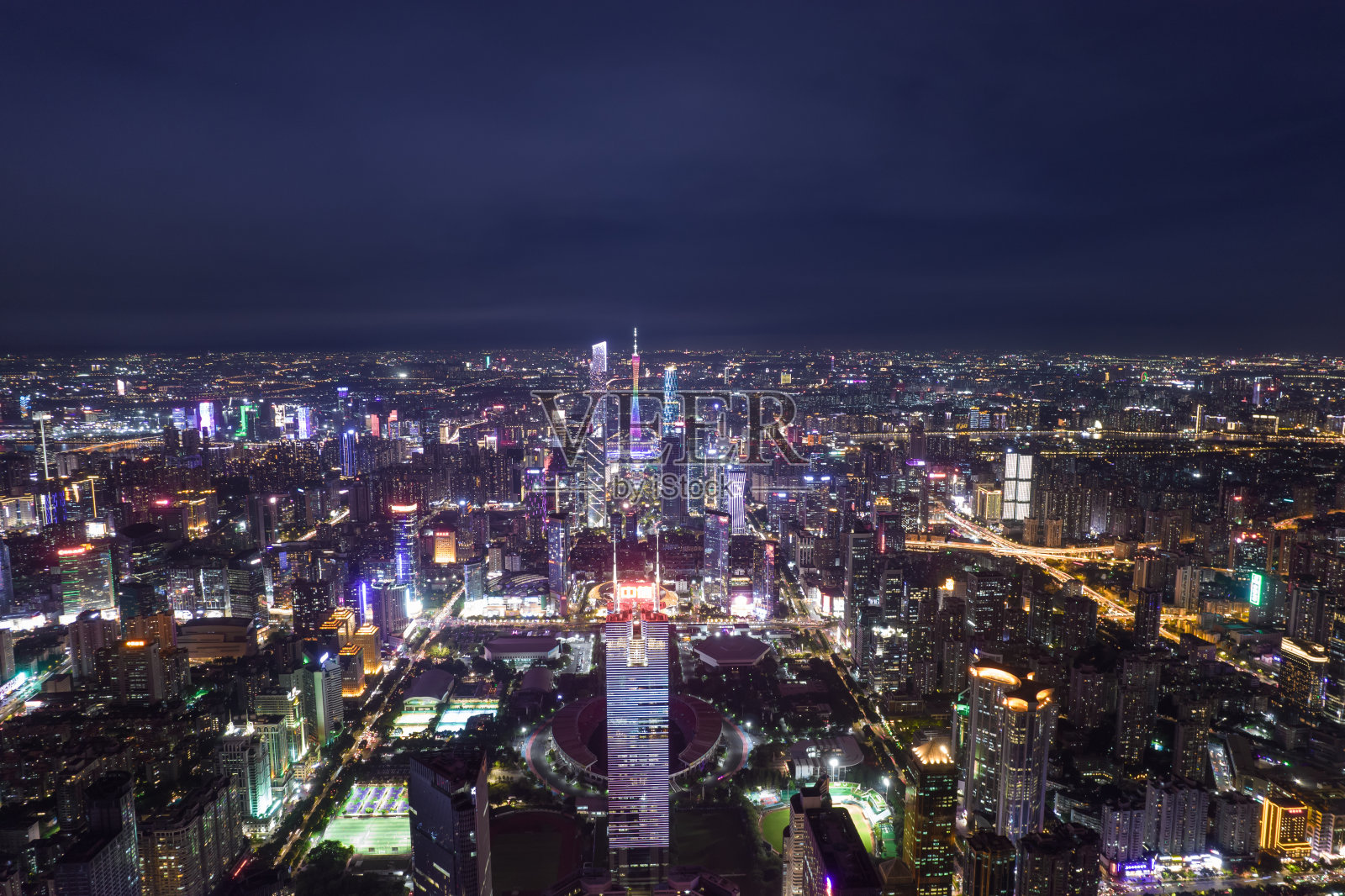 广州中轴线夜景鸟瞰图照片摄影图片