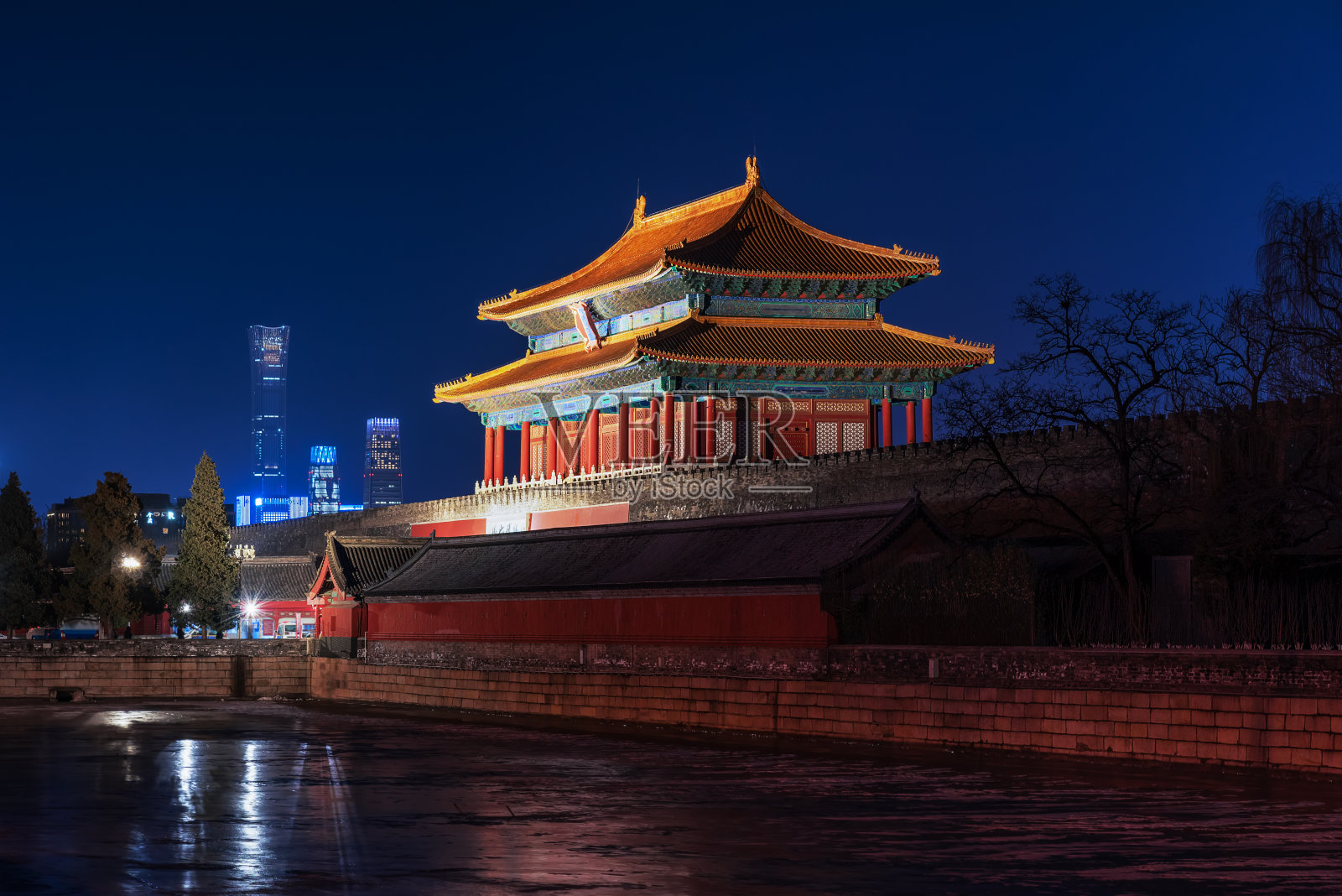夜晚北京紫禁城的天际线照片摄影图片